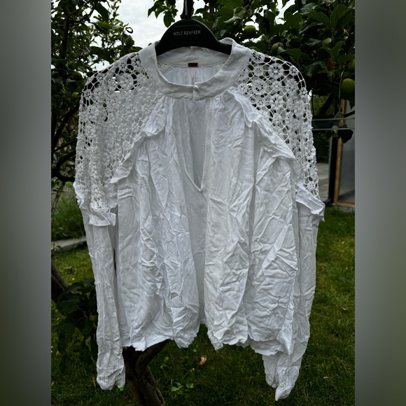 FREE PEOPLE Little Bit of Love White Ruffled Blouse Top, Sz L - Picture 4 of 15